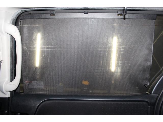 ヴォクシー ハイブリッドV 禁煙車/後席モニター/純正9インチナビ/バックカメラ/フルセグ/両側パワースライドドア/クルーズコントロール/シートヒーター/純正15AW/セーフティセンスC/ワイヤレス充電/ブルートゥース接続/(54枚目)