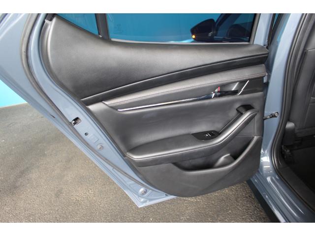 ＭＡＺＤＡ３ファストバック ２０Ｓ　Ｌパッケージ　禁煙車／ＢＯＳＥ／全周囲カメラ／スマートブレーキサポート／ブラインドスポットモニター／ヘッドアップディスプレイ／パドルシフト／シートメモリー／ステアリングヒーター／社外１８ＡＷ／革シート／寒冷地仕様（44枚目）