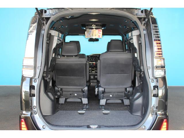 ヴォクシー ZS 煌 禁煙/オプションカラー/セーフティセンスC/ALPINE11ナビ/ALPINE後席モニター12.8型/バックカメラ/両側電動スライドドア/LEDライト/レーンアシスト/オートマチックハイビーム/ETC(9枚目)