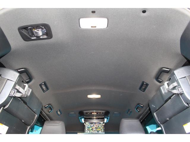 ヴォクシー ZS 煌 禁煙/オプションカラー/セーフティセンスC/ALPINE11ナビ/ALPINE後席モニター12.8型/バックカメラ/両側電動スライドドア/LEDライト/レーンアシスト/オートマチックハイビーム/ETC(11枚目)