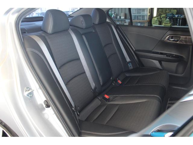 アコードハイブリッド EX TEIN車高調/ホンダセンシング/純正ナビ/バックカメラ/ETC/シートメモリー/シートヒーター/ドライブレコーダー/LEDヘッドライト/禁煙/レーダークルーズコントロール/ブルートゥース接続/(8枚目)