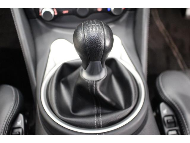 フェアレディＺ バージョンＳＴ　禁煙車／ワンオーナー／６速ＭＴ／ＢＯＳＥプレミアムサウンド／ブルートゥース接続／シートヒーター／バックカメラ／キーレスエントリー／ハーフレザーシート／記録簿／ＣＤＤＶＤ再生／フルセグ／ＥＴＣ（8枚目）