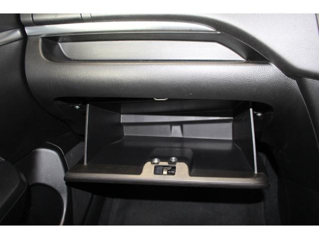 スイフトスポーツ ベースグレード 6速MT/禁煙車/パナソニック製SDナビ/フルセグTV/クルーズコントロール/ETC/スマートキー/HIDライト/純正フルエアロ/純正17インチAW/ミラーウィンカー/ステアリングリモコン/買取車(32枚目)