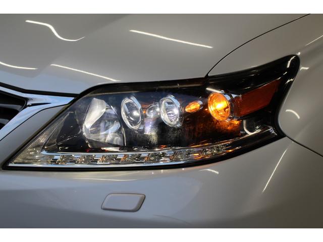 現車を直接確認できないお客様の為に現車を隅々まで把握しその撮影を行っております。もし確認のために撮影して欲しい箇所などのご希望が御座いましたらお気軽にお申しつけ下さい。