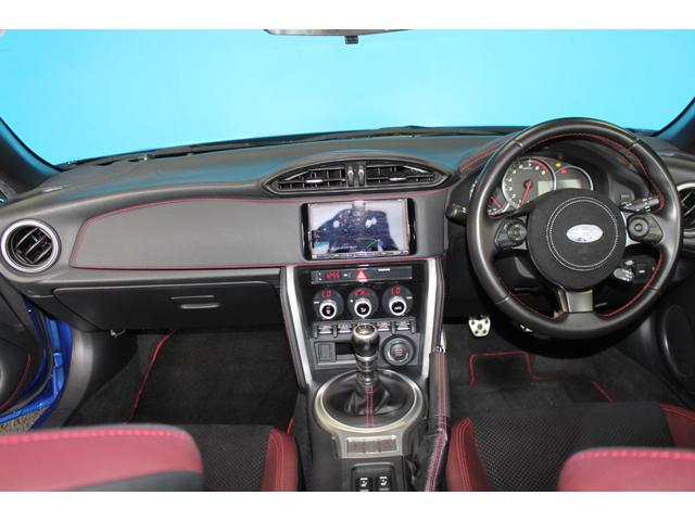 周りの使用感も少なく、状態の良いお車です！ご不明点やご来店のお際は是非お電話でご連絡下さい！