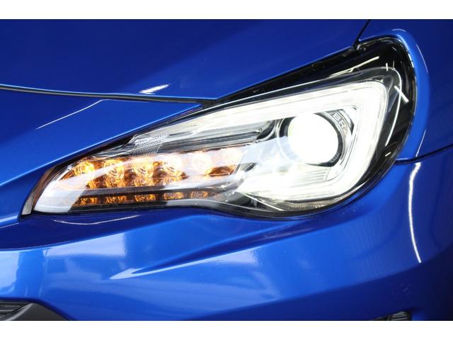 【ＬＥＤライト】通常のハロゲンライトに比べて何倍も明るく暗い夜道も安心です！消費電力が少ないのでバッテリーの負担も少なく、白く明るいライトは見た目もスタイリッシュです！