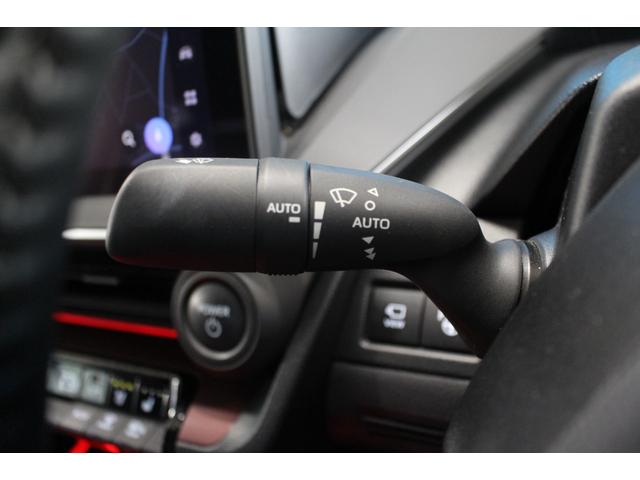 プリウス Ｚ　クールレーシングエアロ／全周囲カメラ／１２．３インチデヒスプレイ／デジタルインナーミラー／レッドイルミネーション／スぺアタイヤ／電動式ゲート／パワーシート／シートヒーター／ＬＥＤヘッドライト／フルセグ（69枚目）