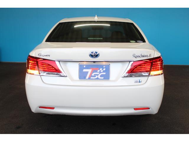 クラウンハイブリッド ロイヤルサルーンG レザーシートパッケージ/クルーズコントロール/オートマチックハイビーム/オートライト/純正17AW/革シート/シートヒーター/シートエアコン/パワーシート/バックカメラ/ブルートゥース/フルセグ(17枚目)