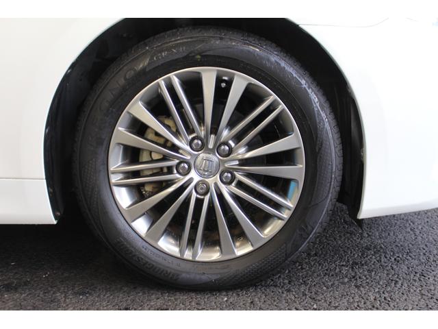 クラウンハイブリッド ロイヤルサルーンG レザーシートパッケージ/クルーズコントロール/オートマチックハイビーム/オートライト/純正17AW/革シート/シートヒーター/シートエアコン/パワーシート/バックカメラ/ブルートゥース/フルセグ(21枚目)