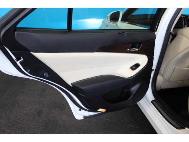 クラウンハイブリッド ロイヤルサルーンG レザーシートパッケージ/クルーズコントロール/オートマチックハイビーム/オートライト/純正17AW/革シート/シートヒーター/シートエアコン/パワーシート/バックカメラ/ブルートゥース/フルセグ(22枚目)