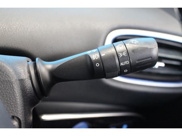 プリウス Ａツーリングセレクション　禁煙車／セーフティセンス／レーダークルーズ／クリアランスソナー／バックカメラ／純正９インチナビ／革シート／シートヒーター／社外ＣＡＲＬＳＳＯＮ１９ＡＷ／Ｂｌｕｅｔｏｏｔｈ／ドラレコ／ＥＴＣ／ダウンサス（67枚目）