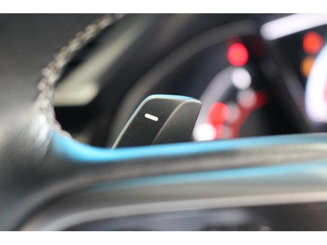 パドルシフト付きとなっております。