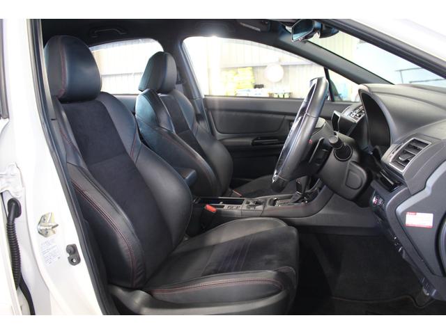 WRX S4 2.0GT-Sアイサイト 禁煙車/ワンオーナー/後期型/4WD/アイサイトVer3/BILSTEINダンパー/ハーフレザーシート/シートヒーター/純正7インチナビ/レーダークルーズコントロール/レーンキープアシスト/ETC(8枚目)