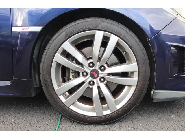 インプレッサ WRX STi 禁煙車/6速MT車/RECARO製バケットシート/大型リアスポイラー/STRADA製7インチナビ/STI18インチアルミホイール/4WD/ターボ/HIDヘッドライト/プッシュスタート/ETC/(12枚目)