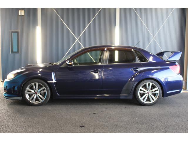 インプレッサ WRX STi 禁煙車/6速MT車/RECARO製バケットシート/大型リアスポイラー/STRADA製7インチナビ/STI18インチアルミホイール/4WD/ターボ/HIDヘッドライト/プッシュスタート/ETC/(21枚目)