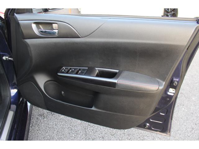 インプレッサ WRX STi 禁煙車/6速MT車/RECARO製バケットシート/大型リアスポイラー/STRADA製7インチナビ/STI18インチアルミホイール/4WD/ターボ/HIDヘッドライト/プッシュスタート/ETC/(39枚目)