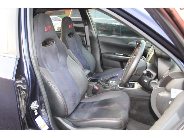 インプレッサ WRX STi 禁煙車/6速MT車/RECARO製バケットシート/大型リアスポイラー/STRADA製7インチナビ/STI18インチアルミホイール/4WD/ターボ/HIDヘッドライト/プッシュスタート/ETC/(40枚目)