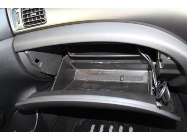 インプレッサ WRX STi 禁煙車/6速MT車/RECARO製バケットシート/大型リアスポイラー/STRADA製7インチナビ/STI18インチアルミホイール/4WD/ターボ/HIDヘッドライト/プッシュスタート/ETC/(42枚目)