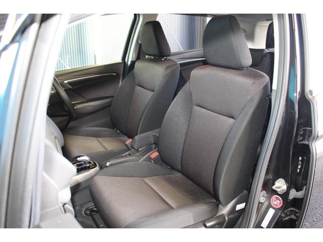 フィットハイブリッド Fパッケージ 禁煙車/純正ナビ/バックカメラ/フルセグ/LEDヘッドライト/ブルートゥース接続可/プッシュスタート/オートライト/ETC/(7枚目)