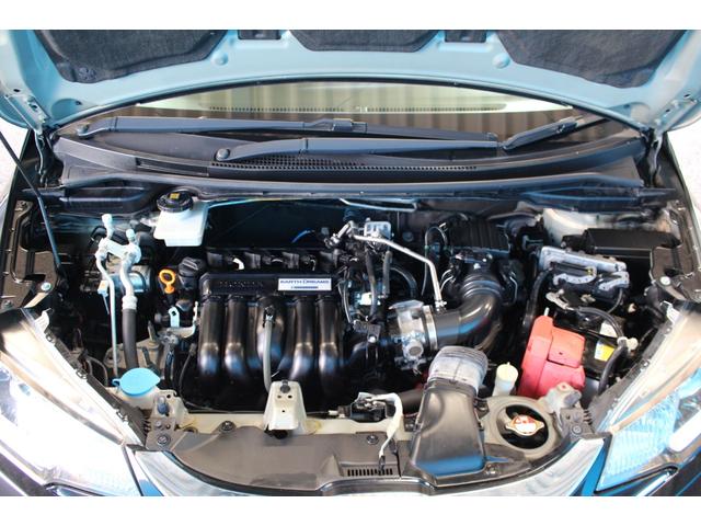 フィットハイブリッド Fパッケージ 禁煙車/純正ナビ/バックカメラ/フルセグ/LEDヘッドライト/ブルートゥース接続可/プッシュスタート/オートライト/ETC/(12枚目)