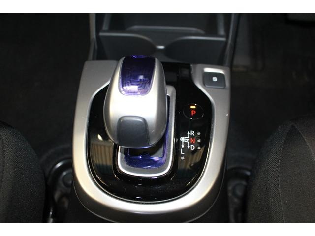フィットハイブリッド Fパッケージ 禁煙車/純正ナビ/バックカメラ/フルセグ/LEDヘッドライト/ブルートゥース接続可/プッシュスタート/オートライト/ETC/(52枚目)