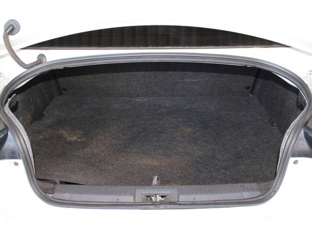 86 GT 禁煙車/6速MT車/TRDエアロ/RAYS19インチアルミホイール/HKS車高調/純正ナビ/バックカメラ/フルセグ/プッシュスタート/HIDヘッドライト/ブルートゥース接続/ETC/オートライト(10枚目)