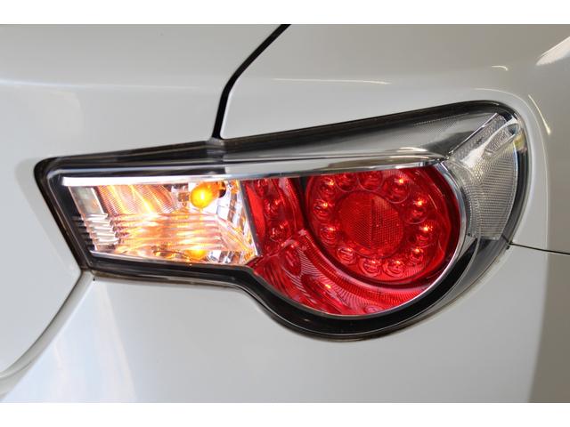 86 GT 禁煙車/6速MT車/TRDエアロ/RAYS19インチアルミホイール/HKS車高調/純正ナビ/バックカメラ/フルセグ/プッシュスタート/HIDヘッドライト/ブルートゥース接続/ETC/オートライト(46枚目)