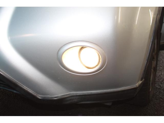 エクストレイル ２０ＧＴ　純正ＨＤＤナビ／禁煙／ルーフレール／バックカメラ／ターボ／ディーゼル／４ＷＤ／ＥＴＣ／社外１７インチＡＷ／ＨＩＤヘッドライト／寒冷地仕様／ミュージックプレイヤー接続／オートクルーズコントロール／（69枚目）