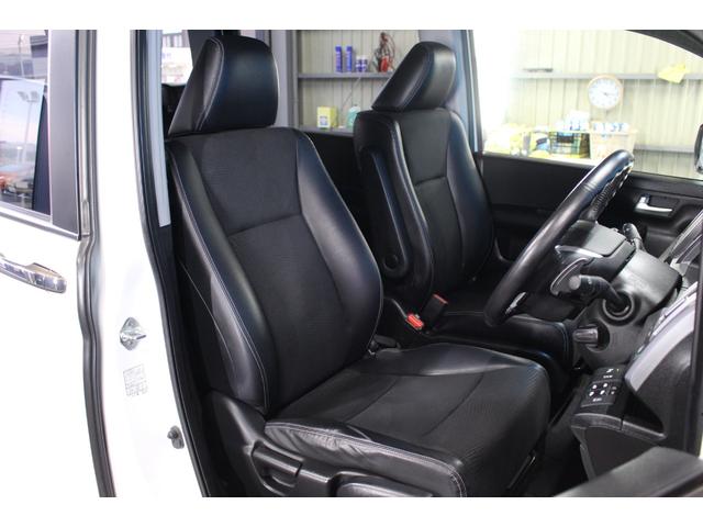 ステップワゴンスパーダ Ｚ　クールスピリット　禁煙車／後期型／７人乗り／後席モニター／純正９インチナビ／バックカメラ／フルセグ／両側パワースライドドア／クルーズコントロール／ＨＩＤヘッドライト／パドルシフト／ＥＴＣ／コーナーセンサー（8枚目）