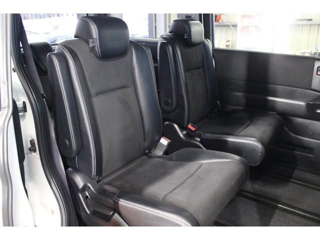 ステップワゴンスパーダ Ｚ　クールスピリット　禁煙車／後期型／７人乗り／後席モニター／純正９インチナビ／バックカメラ／フルセグ／両側パワースライドドア／クルーズコントロール／ＨＩＤヘッドライト／パドルシフト／ＥＴＣ／コーナーセンサー（9枚目）