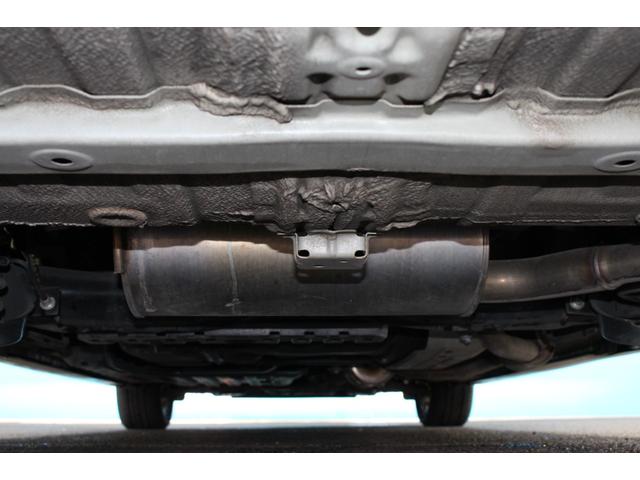 ステップワゴンスパーダ Ｚ　クールスピリット　禁煙車／後期型／７人乗り／後席モニター／純正９インチナビ／バックカメラ／フルセグ／両側パワースライドドア／クルーズコントロール／ＨＩＤヘッドライト／パドルシフト／ＥＴＣ／コーナーセンサー（12枚目）