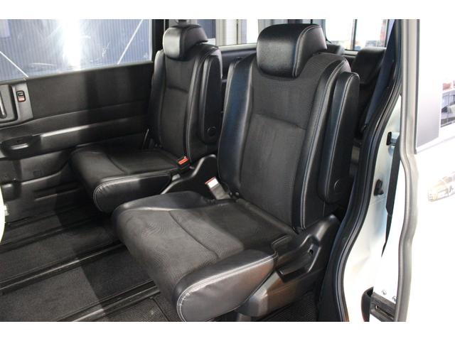 ステップワゴンスパーダ Ｚ　クールスピリット　禁煙車／後期型／７人乗り／後席モニター／純正９インチナビ／バックカメラ／フルセグ／両側パワースライドドア／クルーズコントロール／ＨＩＤヘッドライト／パドルシフト／ＥＴＣ／コーナーセンサー（52枚目）