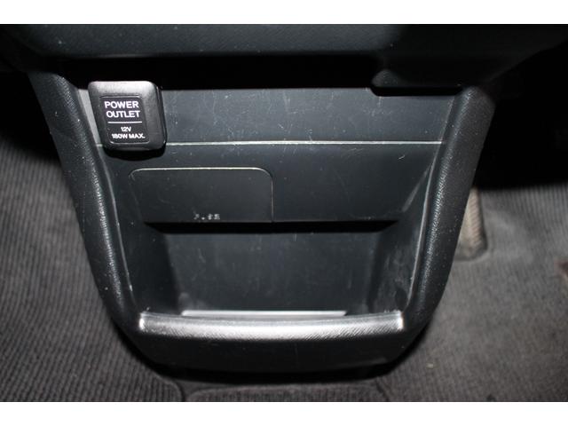 ステップワゴンスパーダ Ｚ　クールスピリット　禁煙車／後期型／７人乗り／後席モニター／純正９インチナビ／バックカメラ／フルセグ／両側パワースライドドア／クルーズコントロール／ＨＩＤヘッドライト／パドルシフト／ＥＴＣ／コーナーセンサー（62枚目）