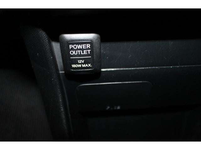 ステップワゴンスパーダ Ｚ　クールスピリット　禁煙車／後期型／７人乗り／後席モニター／純正９インチナビ／バックカメラ／フルセグ／両側パワースライドドア／クルーズコントロール／ＨＩＤヘッドライト／パドルシフト／ＥＴＣ／コーナーセンサー（64枚目）