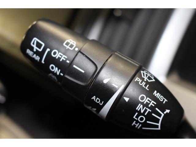 ステップワゴンスパーダ Ｚ　クールスピリット　禁煙車／後期型／７人乗り／後席モニター／純正９インチナビ／バックカメラ／フルセグ／両側パワースライドドア／クルーズコントロール／ＨＩＤヘッドライト／パドルシフト／ＥＴＣ／コーナーセンサー（66枚目）