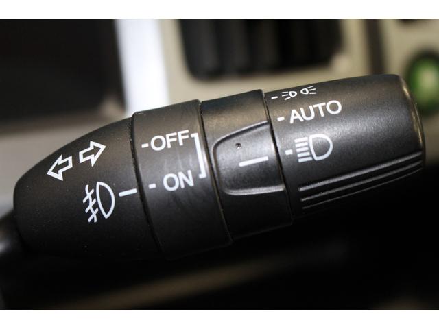 ステップワゴンスパーダ Ｚ　クールスピリット　禁煙車／後期型／７人乗り／後席モニター／純正９インチナビ／バックカメラ／フルセグ／両側パワースライドドア／クルーズコントロール／ＨＩＤヘッドライト／パドルシフト／ＥＴＣ／コーナーセンサー（68枚目）