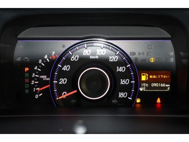 ステップワゴンスパーダ Ｚ　クールスピリット　禁煙車／後期型／７人乗り／後席モニター／純正９インチナビ／バックカメラ／フルセグ／両側パワースライドドア／クルーズコントロール／ＨＩＤヘッドライト／パドルシフト／ＥＴＣ／コーナーセンサー（73枚目）