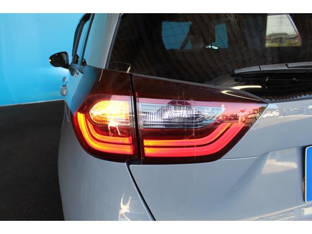 フィット ｅ：ＨＥＶ　ＲＳ　禁煙車／ホンダセンシング／純正９インチナビ／ハーフレザーシート／バックカメラ／ＥＮＫＥＩ１６インチホイール／クリアランスソナー／レーダークルーズコントロール／レーンキープアシスト／ＬＥＤヘッドライト（40枚目）