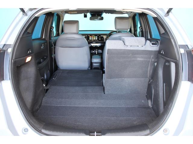 フィット ｅ：ＨＥＶ　ＲＳ　禁煙車／ホンダセンシング／純正９インチナビ／ハーフレザーシート／バックカメラ／ＥＮＫＥＩ１６インチホイール／クリアランスソナー／レーダークルーズコントロール／レーンキープアシスト／ＬＥＤヘッドライト（44枚目）