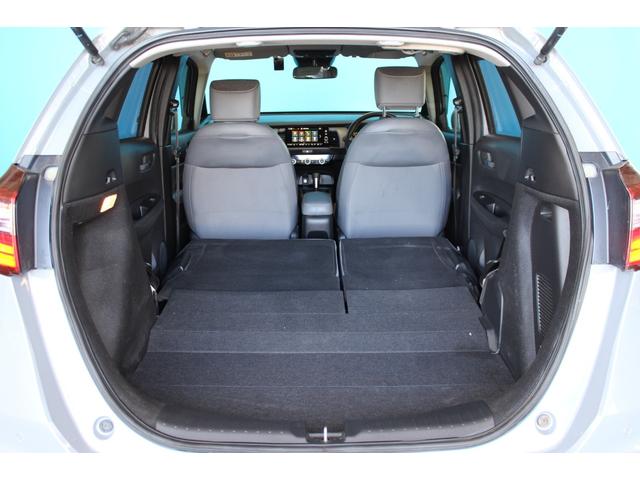 フィット ｅ：ＨＥＶ　ＲＳ　禁煙車／ホンダセンシング／純正９インチナビ／ハーフレザーシート／バックカメラ／ＥＮＫＥＩ１６インチホイール／クリアランスソナー／レーダークルーズコントロール／レーンキープアシスト／ＬＥＤヘッドライト（45枚目）