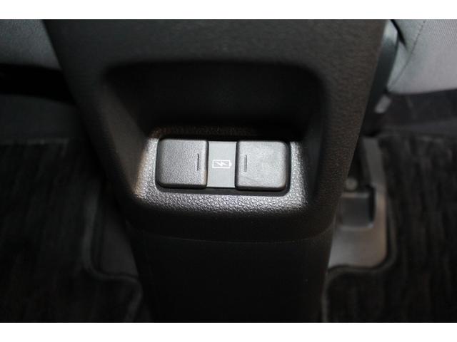 フィット ｅ：ＨＥＶ　ＲＳ　禁煙車／ホンダセンシング／純正９インチナビ／ハーフレザーシート／バックカメラ／ＥＮＫＥＩ１６インチホイール／クリアランスソナー／レーダークルーズコントロール／レーンキープアシスト／ＬＥＤヘッドライト（53枚目）