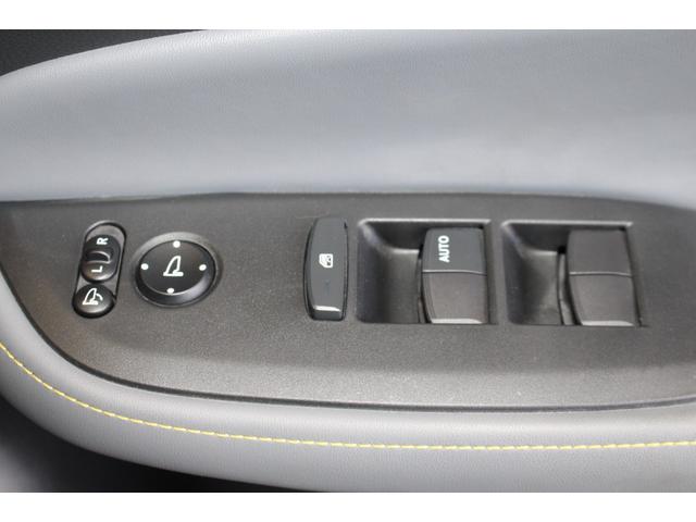 フィット ｅ：ＨＥＶ　ＲＳ　禁煙車／ホンダセンシング／純正９インチナビ／ハーフレザーシート／バックカメラ／ＥＮＫＥＩ１６インチホイール／クリアランスソナー／レーダークルーズコントロール／レーンキープアシスト／ＬＥＤヘッドライト（70枚目）