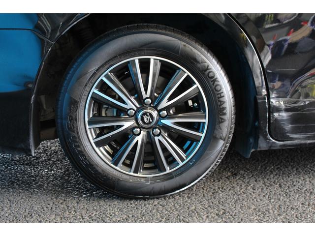 ヴォクシー ハイブリッドＶ　禁煙車／７人乘り／ＡＬＰＩＮＥ１０インチナビ／バックカメラ／フルセグ／両側パワースライドドア／クルーズコントロール／シートヒーター／プッシュスタート／ＬＥＤヘッドライト／ブルートゥース接続／ＥＴＣ／（14枚目）