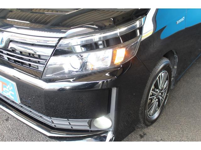 ヴォクシー ハイブリッドＶ　禁煙車／７人乘り／ＡＬＰＩＮＥ１０インチナビ／バックカメラ／フルセグ／両側パワースライドドア／クルーズコントロール／シートヒーター／プッシュスタート／ＬＥＤヘッドライト／ブルートゥース接続／ＥＴＣ／（32枚目）