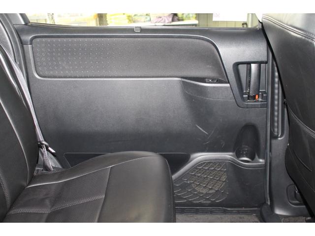 ヴォクシー ハイブリッドＶ　禁煙車／７人乘り／ＡＬＰＩＮＥ１０インチナビ／バックカメラ／フルセグ／両側パワースライドドア／クルーズコントロール／シートヒーター／プッシュスタート／ＬＥＤヘッドライト／ブルートゥース接続／ＥＴＣ／（58枚目）