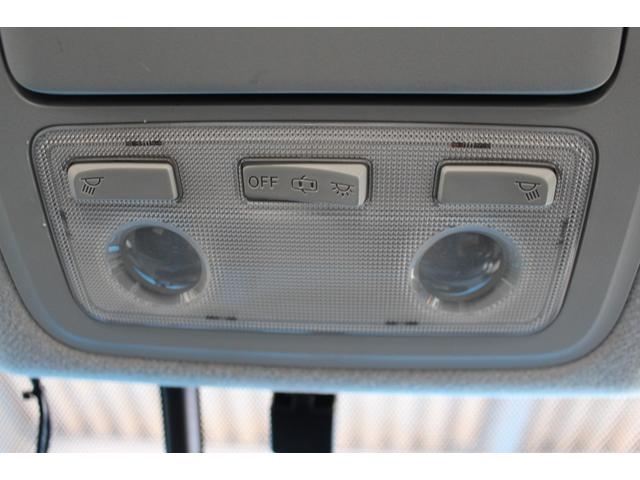 ヴォクシー ハイブリッドＶ　禁煙車／７人乘り／ＡＬＰＩＮＥ１０インチナビ／バックカメラ／フルセグ／両側パワースライドドア／クルーズコントロール／シートヒーター／プッシュスタート／ＬＥＤヘッドライト／ブルートゥース接続／ＥＴＣ／（63枚目）