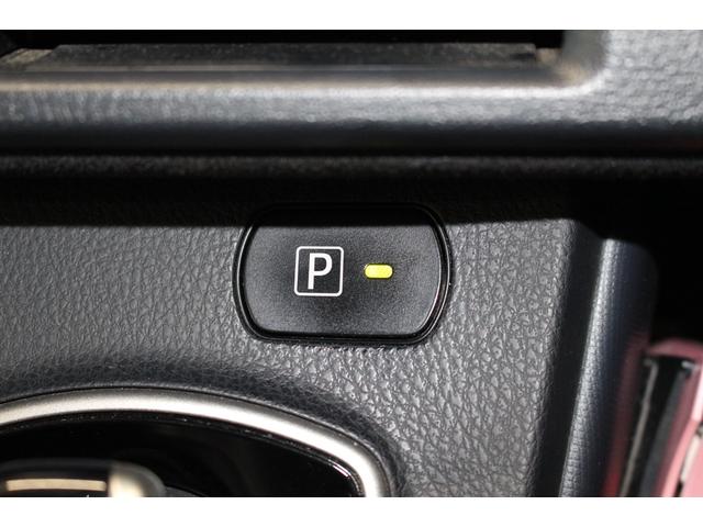 ヴォクシー ハイブリッドＶ　禁煙車／７人乘り／ＡＬＰＩＮＥ１０インチナビ／バックカメラ／フルセグ／両側パワースライドドア／クルーズコントロール／シートヒーター／プッシュスタート／ＬＥＤヘッドライト／ブルートゥース接続／ＥＴＣ／（72枚目）