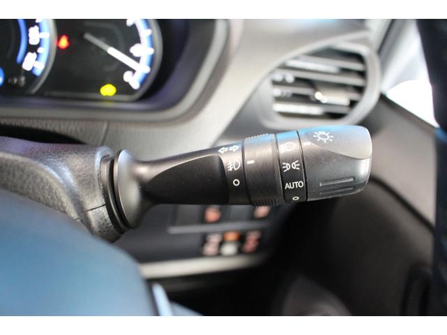 ヴォクシー ハイブリッドＶ　禁煙車／７人乘り／ＡＬＰＩＮＥ１０インチナビ／バックカメラ／フルセグ／両側パワースライドドア／クルーズコントロール／シートヒーター／プッシュスタート／ＬＥＤヘッドライト／ブルートゥース接続／ＥＴＣ／（76枚目）