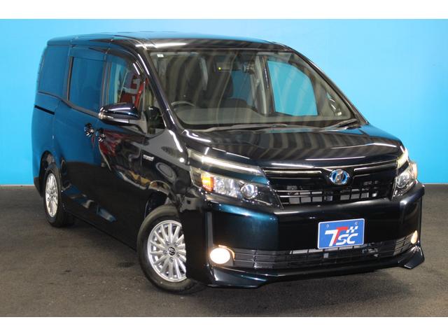 ヴォクシー ハイブリッドＶ　禁煙車／後席モニター／ウォークスルー／純正９インチナビ／バックカメラ／フルセグ／両側パワースライドドア／クルーズコントロール／シートヒーター／純正１５ＡＷ／ワイヤレス充電／ブルートゥース接続／ＥＴＣ（27枚目）