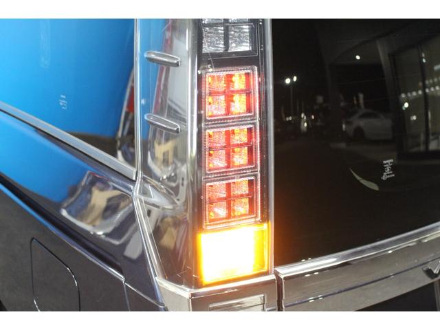 ヴォクシー ハイブリッドＶ　禁煙車／後席モニター／ウォークスルー／純正９インチナビ／バックカメラ／フルセグ／両側パワースライドドア／クルーズコントロール／シートヒーター／純正１５ＡＷ／ワイヤレス充電／ブルートゥース接続／ＥＴＣ（45枚目）